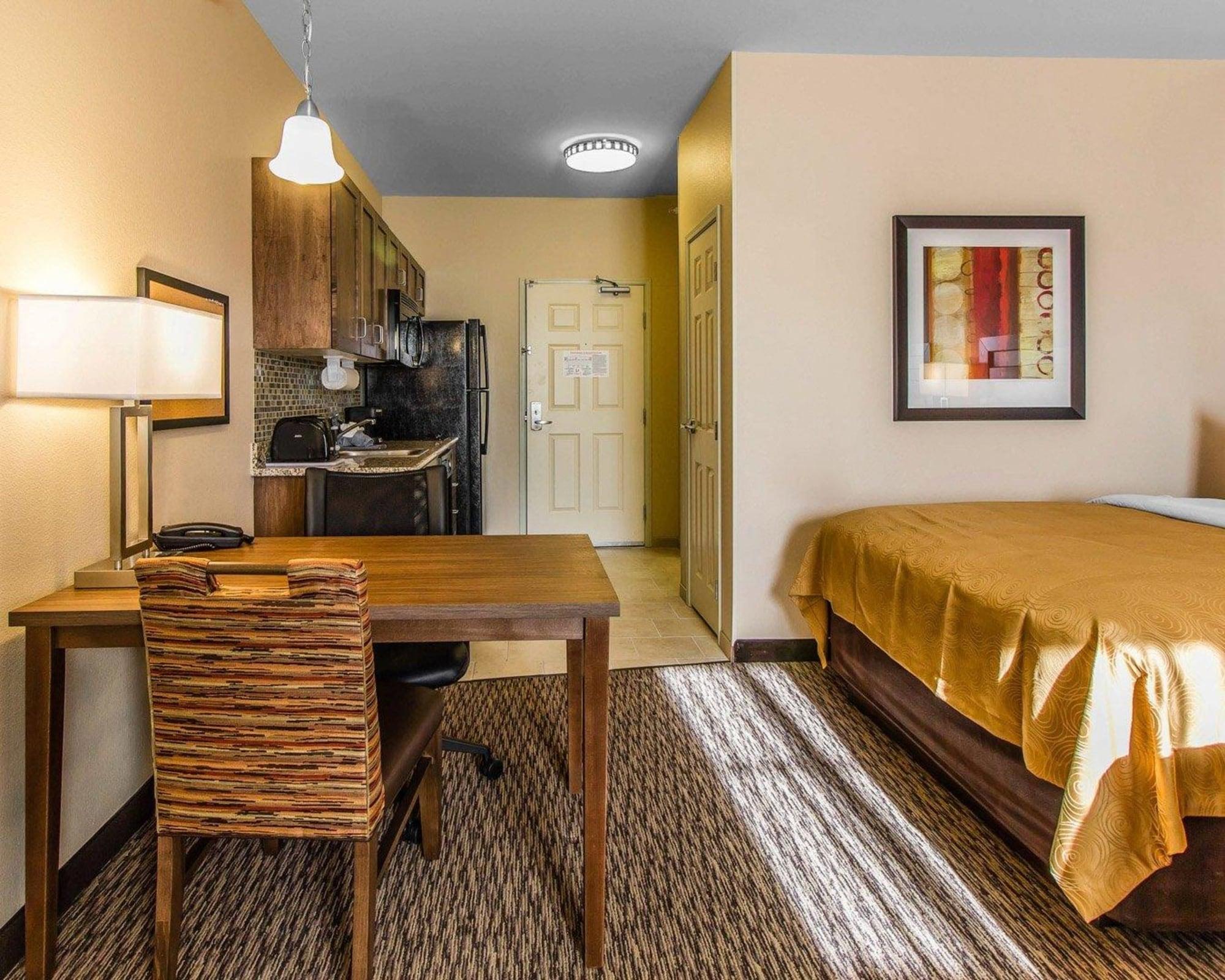 Mainstay Suites Watford City - Event Center Екстериор снимка