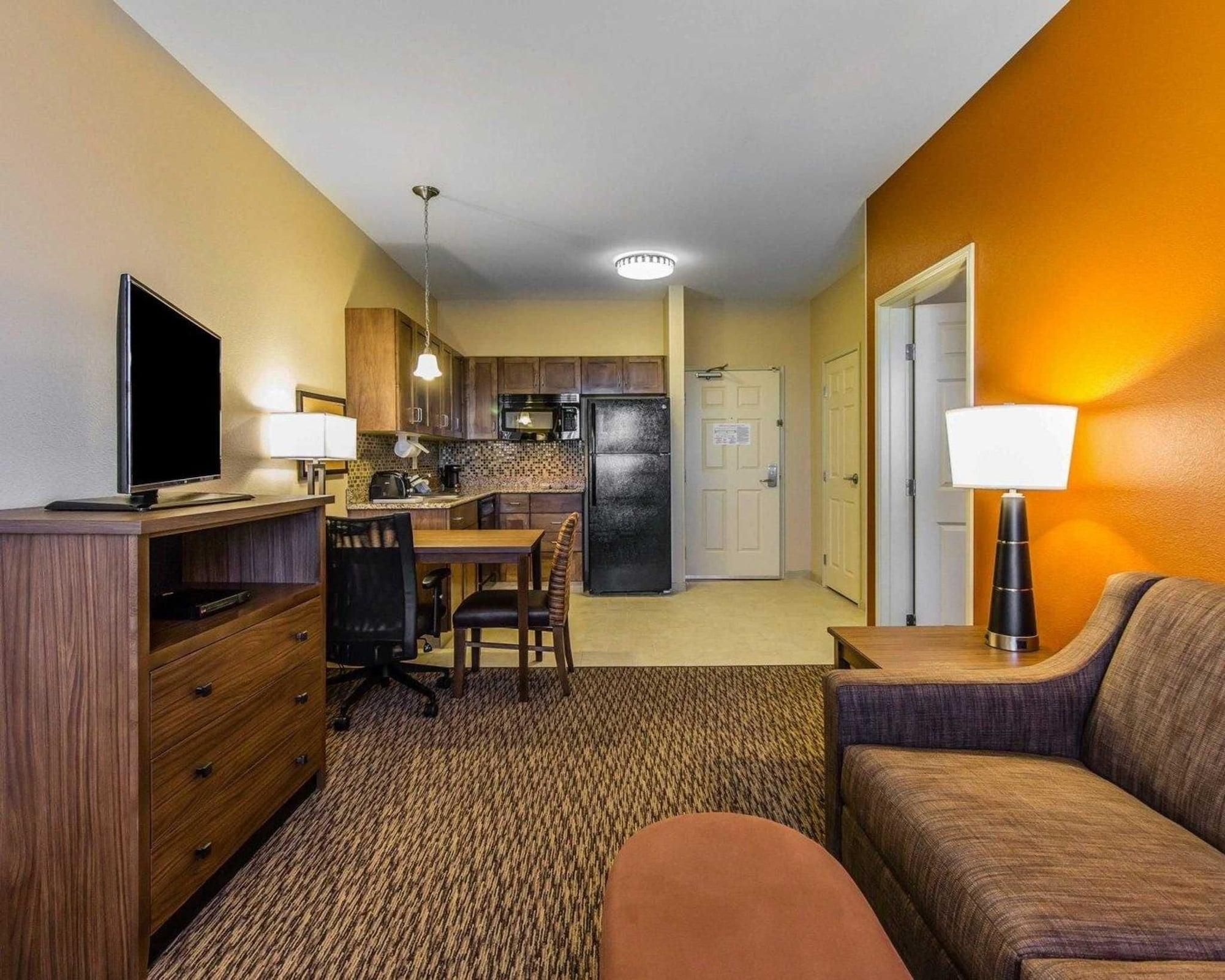 Mainstay Suites Watford City - Event Center Екстериор снимка