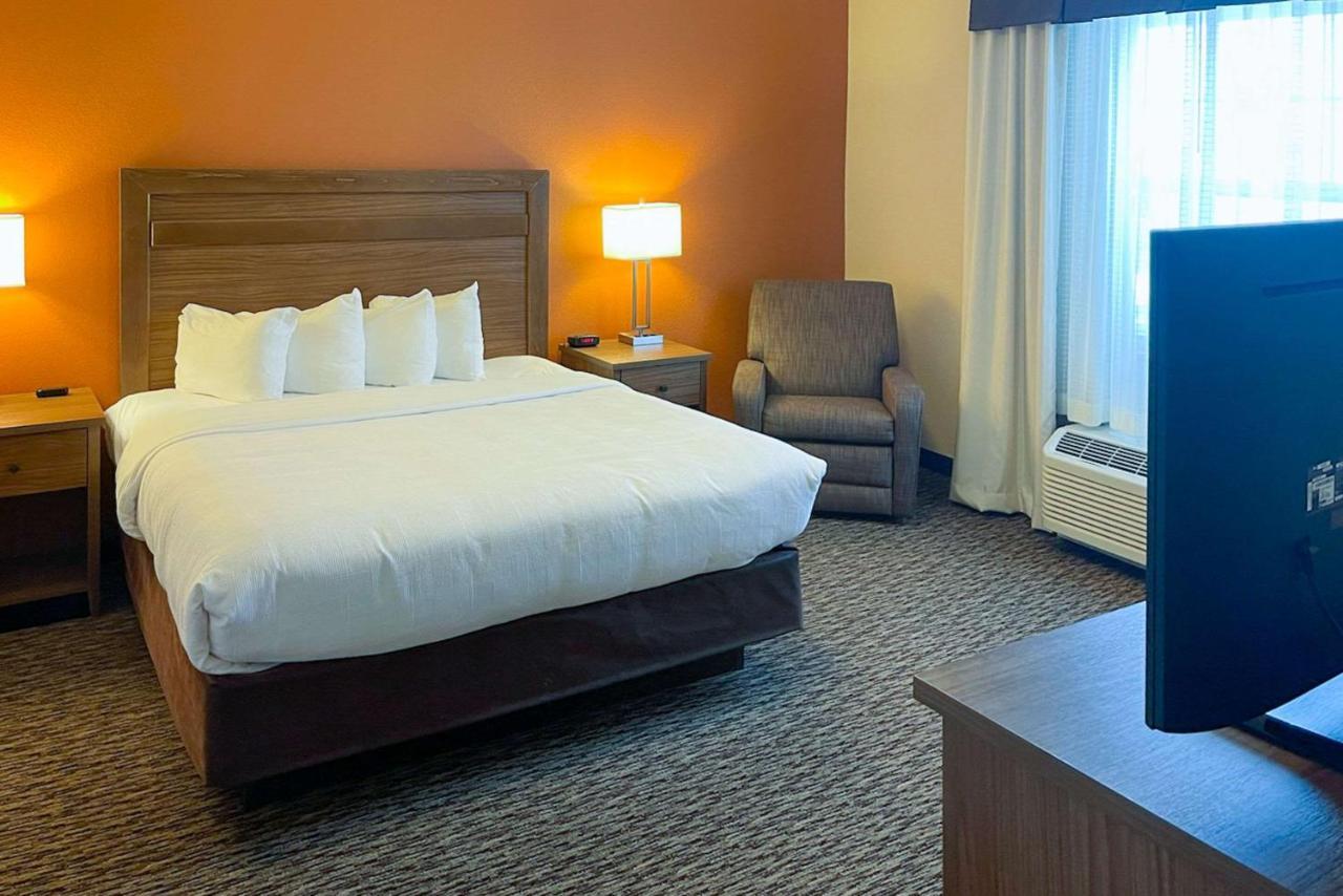Mainstay Suites Watford City - Event Center Екстериор снимка
